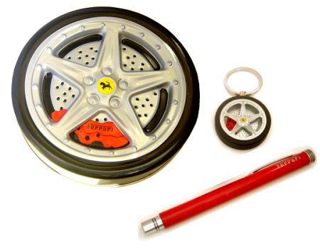 poslovna-darila-Roller in obesek za ključe Ferrari